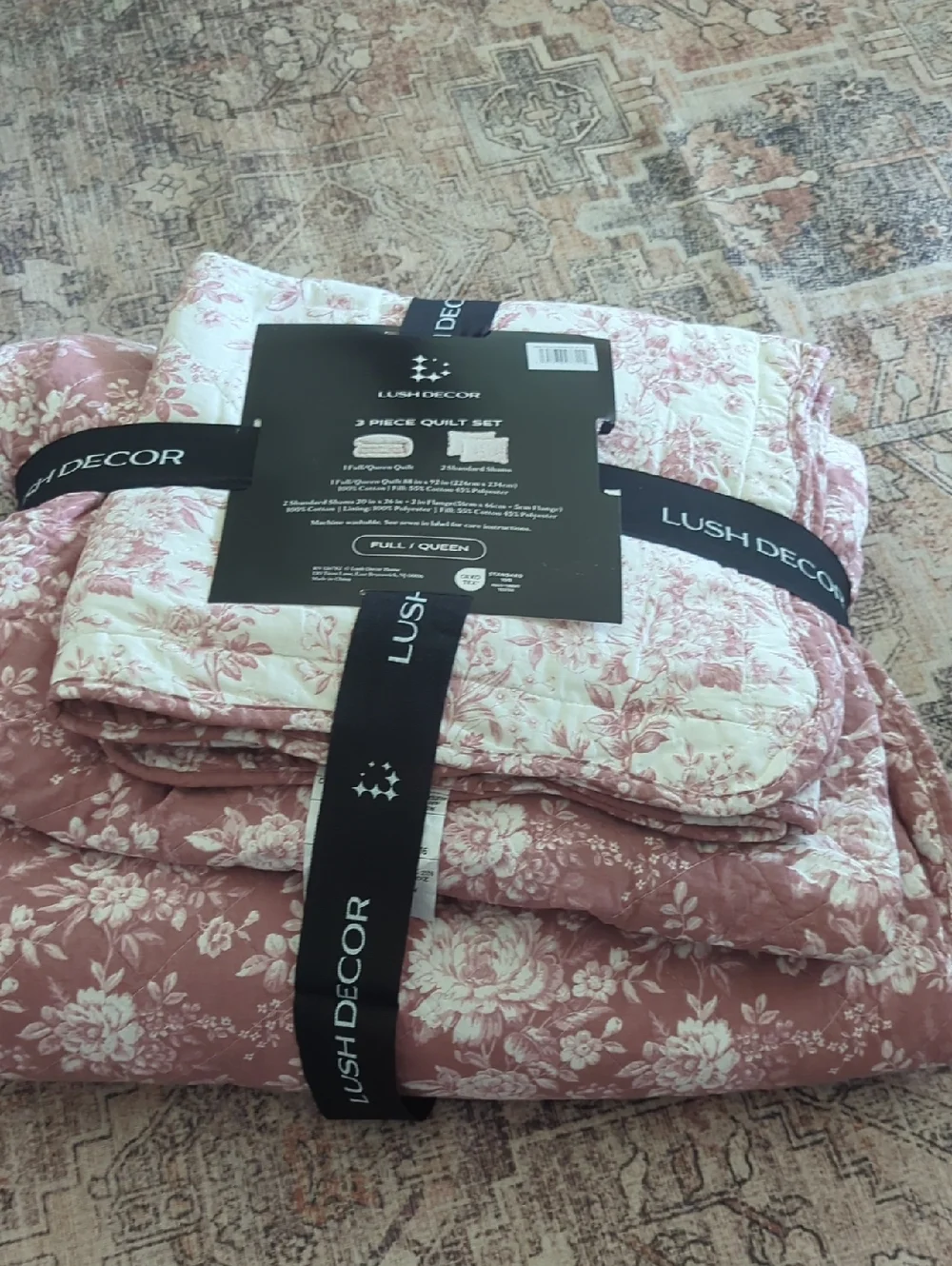 Lush Decor Peony Toile Reversible Cotton Quilt 3 Piece Set F/Q Rosewood Scallope